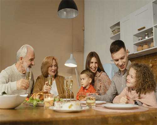 墨尔本初中陪读移民（墨尔本最宜居悉尼很友好：移民澳洲还需要理由吗？）